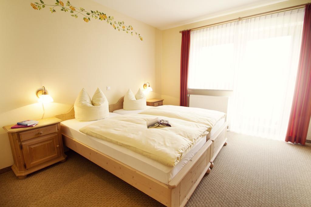 Brotzeit-Stadl Gbr Hotel Bad Staffelstein Room photo